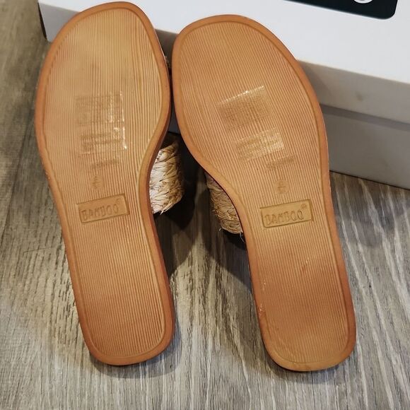 Bamboo sandals new in box size 6 - Picture 3 of 4
